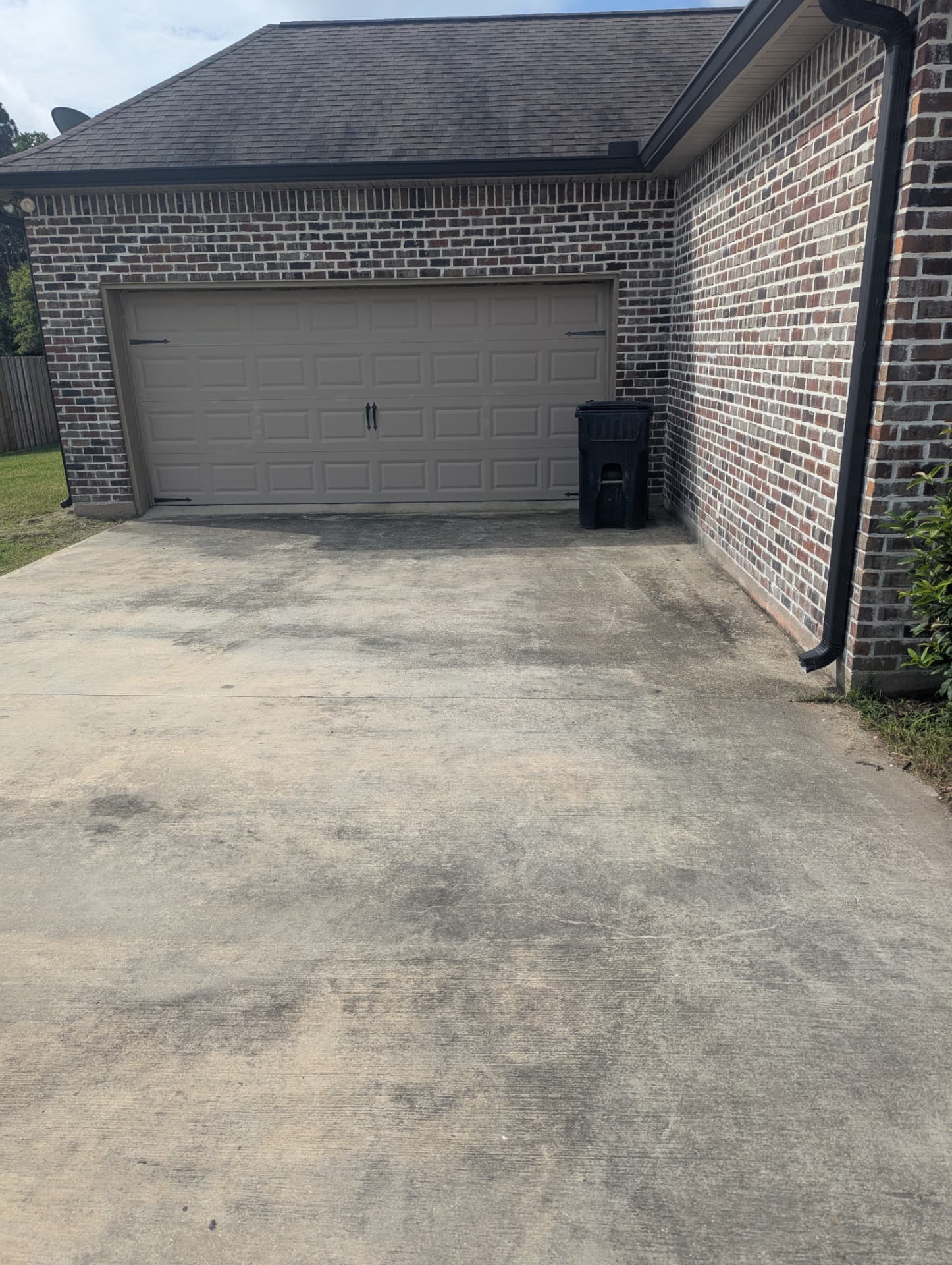 Before and after concrete-cleaning